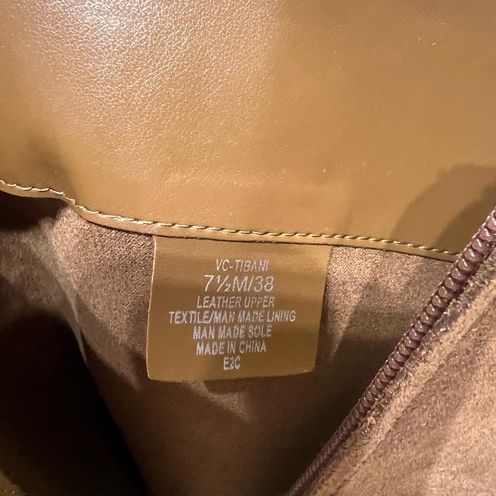 Vince Camuto - Picture 6 of 6